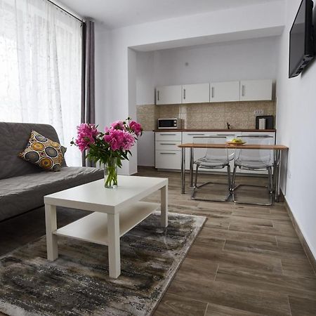 At Central Apartments Бухарест Екстер'єр фото