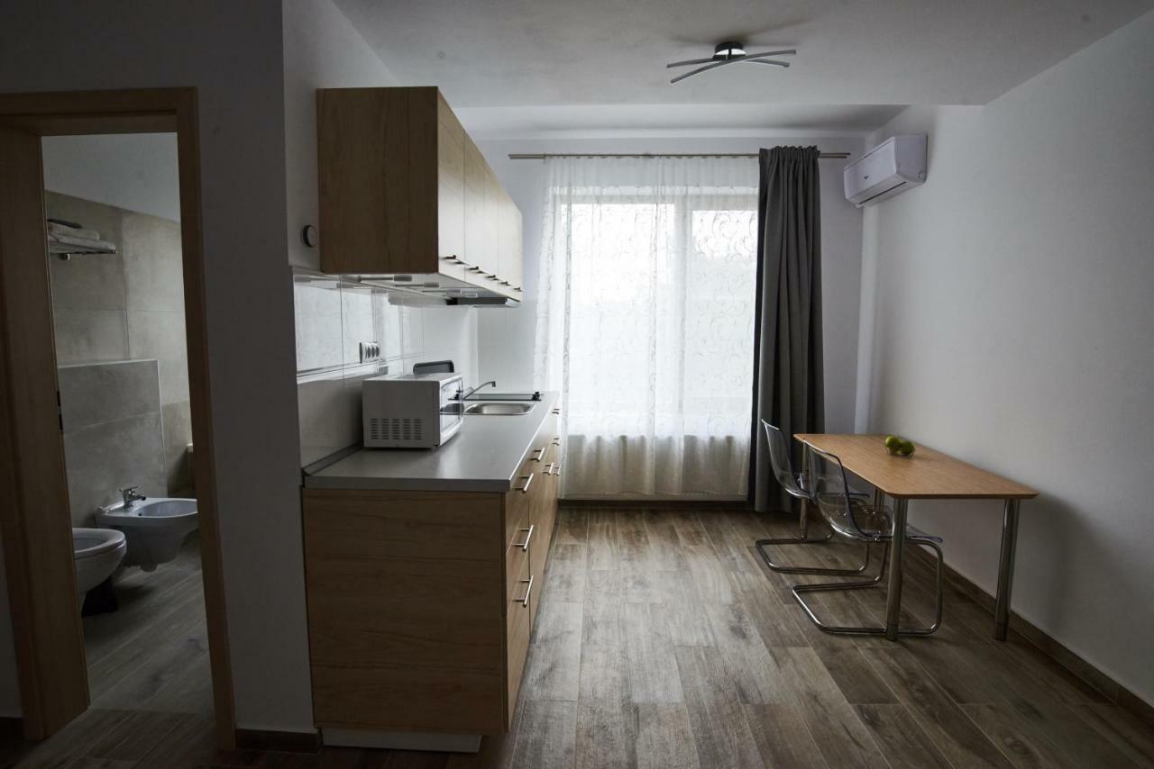 At Central Apartments Бухарест Екстер'єр фото