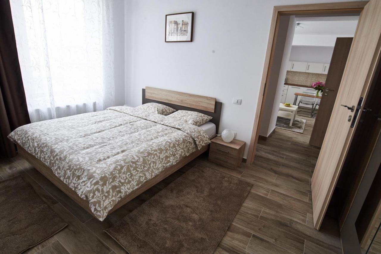 At Central Apartments Бухарест Екстер'єр фото