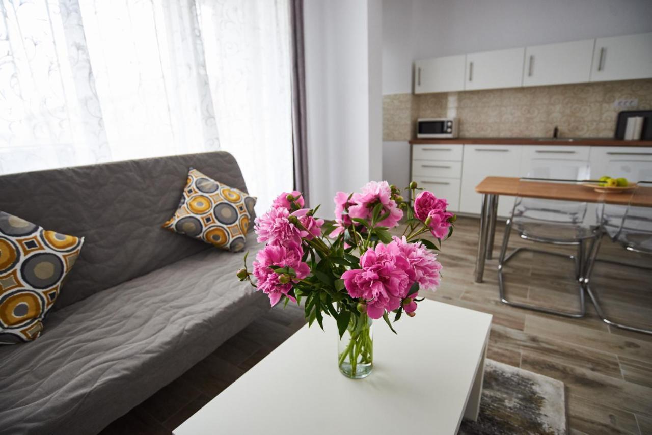 At Central Apartments Бухарест Екстер'єр фото